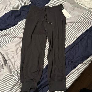 Lululemon ready to rulu high rise joggers